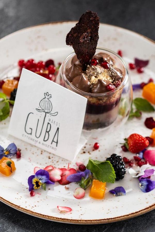 Guba Vendeghaz Bed & Breakfast Győrújbarát Dış mekan fotoğraf