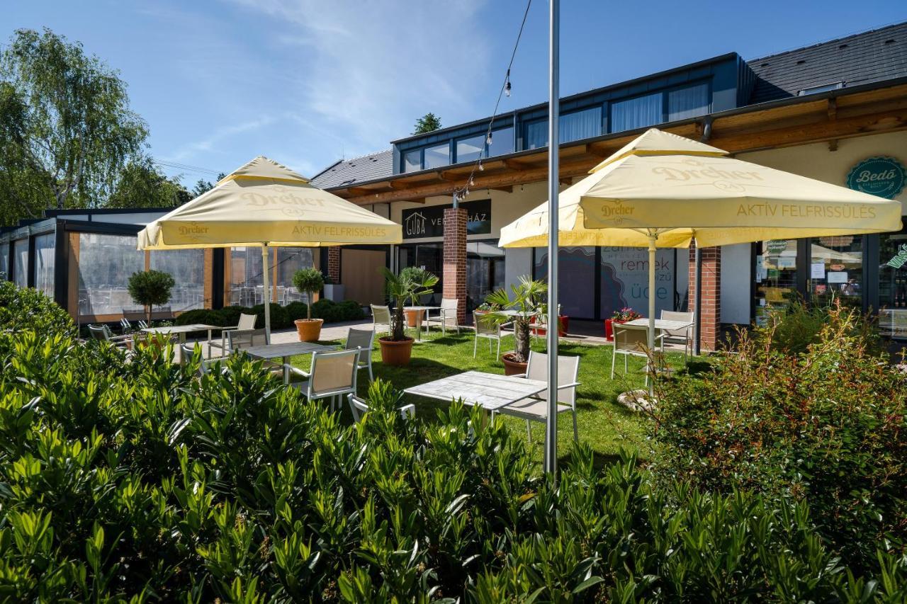Guba Vendeghaz Bed & Breakfast Győrújbarát Dış mekan fotoğraf