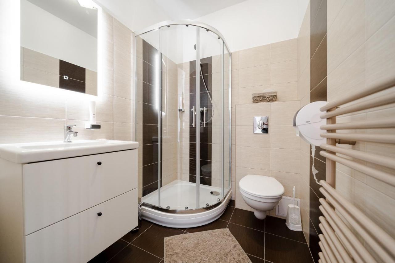 Guba Vendeghaz Bed & Breakfast Győrújbarát Dış mekan fotoğraf